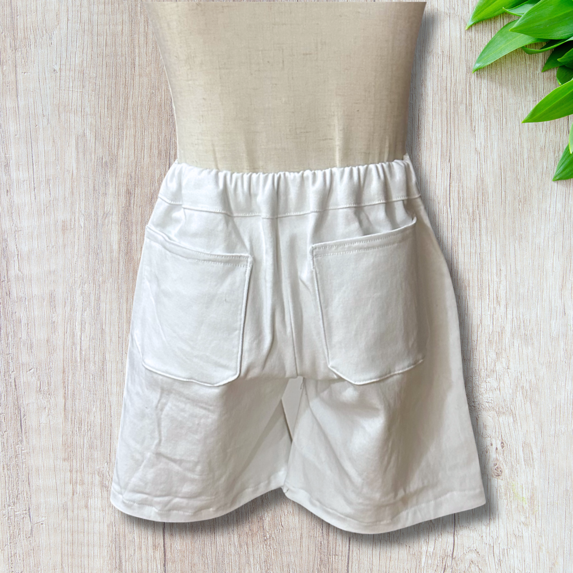 Austin Shorts White.png